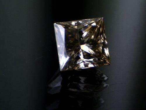 Beautiful engagement quality princess diamond 0.36 carats - SI1 - Champagne