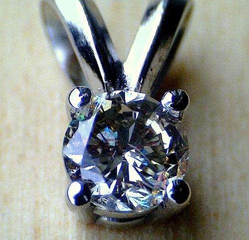Gorgeous diamond pendant - 0.32 carats - SI2 - 18k white gold - champagne
