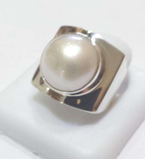 *Stunning New* Bulky Solid Sterling Silver Square White Mabe Pearl ring