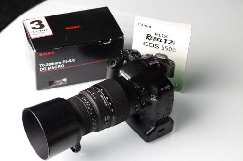 Canon EOS 550d including 70-300mm Sigma Lens and Battery Grip