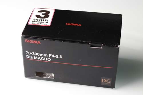 Canon EOS 550d including 70-300mm Sigma Lens and Battery Grip