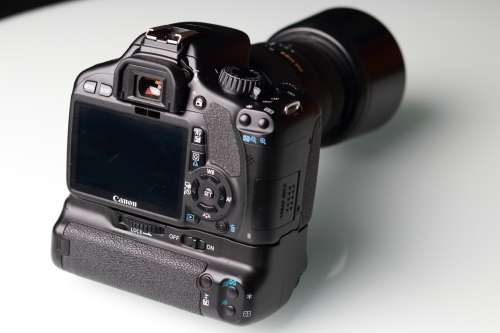 Canon EOS 550d including 70-300mm Sigma Lens and Battery Grip