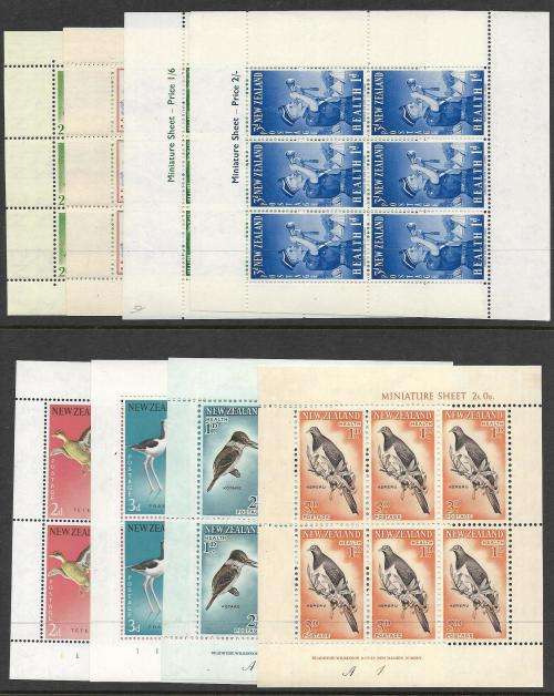 New Zealand - miniature sheets (46) with catalogue value £ 200+/R 4 000