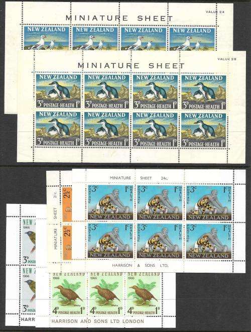New Zealand - miniature sheets (46) with catalogue value £ 200+/R 4 000