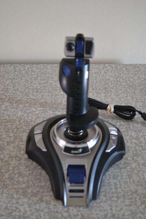 Genius MetalStrike FF Joystick