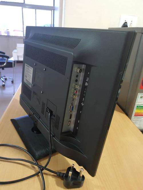 Blaukpunkt 24` HDR LED TV/Computer Monitor (Model No. STY0324)