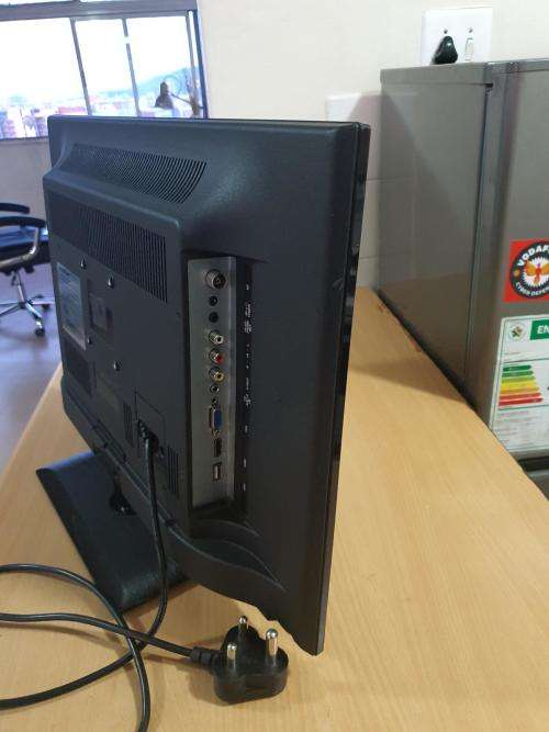 Blaukpunkt 24` HDR LED TV/Computer Monitor (Model No. STY0324)