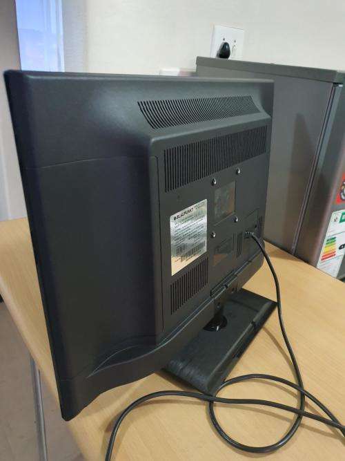 Blaukpunkt 24` HDR LED TV/Computer Monitor (Model No. STY0324)