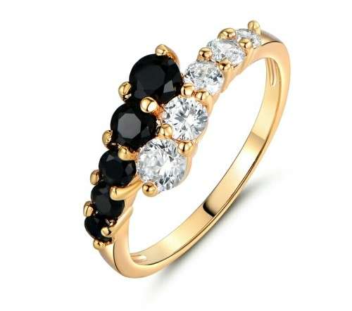 **ABSOLUTELY GORGEOUS**GOLD PLATED WITH BLACK & WHITE CUBIC ZIRCONIA RING M/6/16.5MM