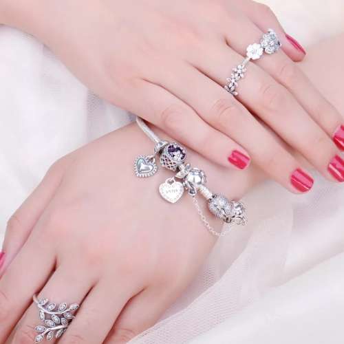 Sterling Silver Sparkly Daisy Charm