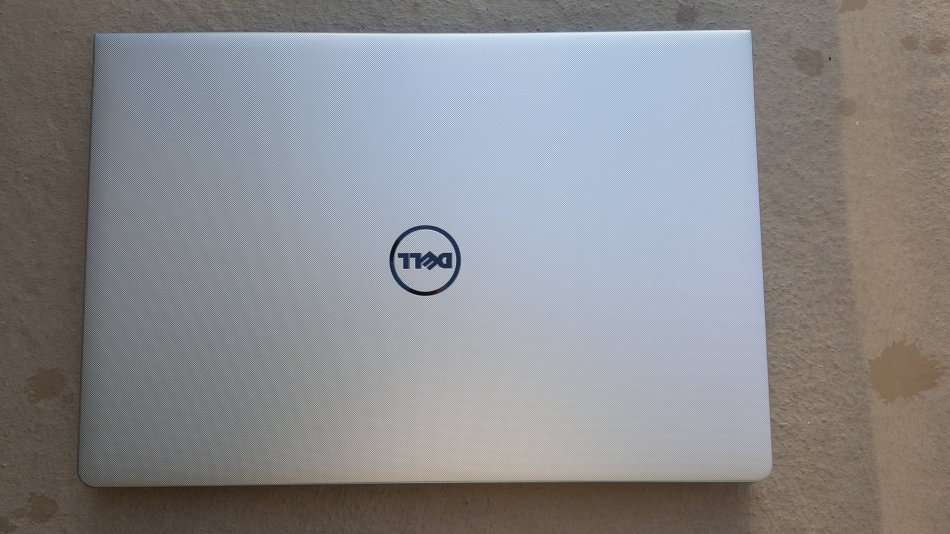 DELL INSPIRON 15 5558 5TH GENERATION CORE i5-5250U/15.6" SCREEN/ 8GB MEMORY/1TB HDD/WINDOWS 10