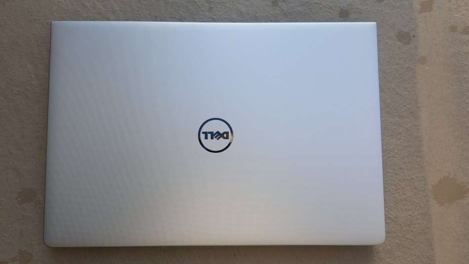 DELL INSPIRON 15 5558 5TH GENERATION CORE i5-5250U/15.6" SCREEN/ 8GB MEMORY/1TB HDD/WINDOWS 10