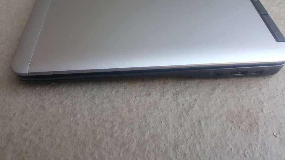 DELL LATITUDE E7240 4TH GENERATION CORE i5-4300U/12.5" SCREEN/ 4GB RAM/128GB SSD/WIN 10 PRO