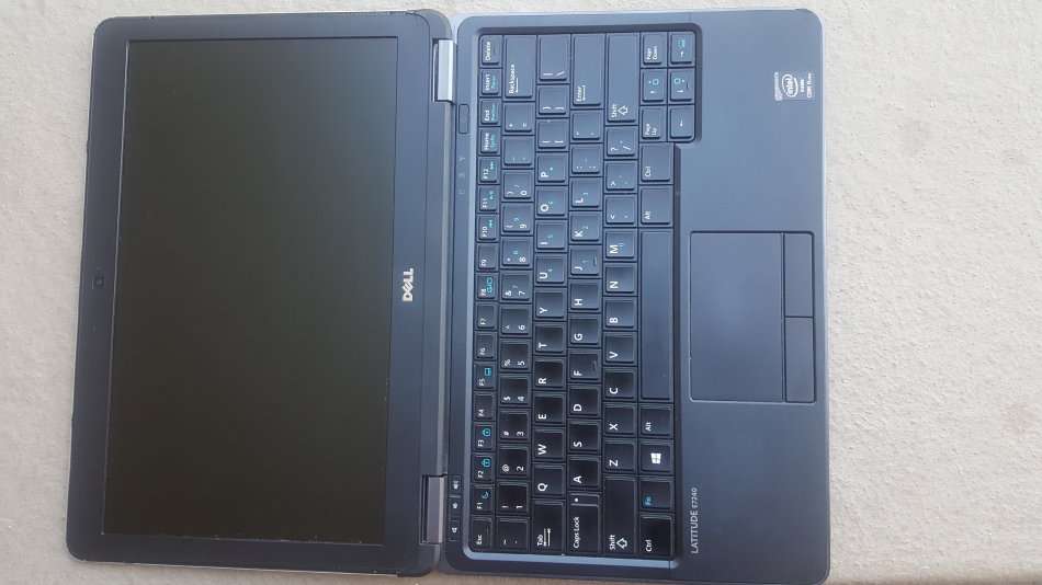 DELL LATITUDE E7240 4TH GENERATION CORE i5-4300U/12.5" SCREEN/ 4GB RAM/128GB SSD/WIN 10 PRO