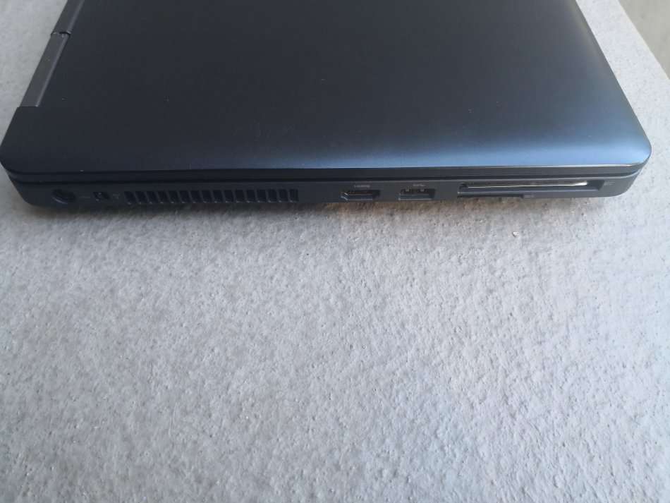 DELL LATITUDE E5540 4TH GENERATION CORE i7-4600U/15.6" FULL-HD/8GB RAM/500GB SSHD/2GB GRAPHICS/WIN10