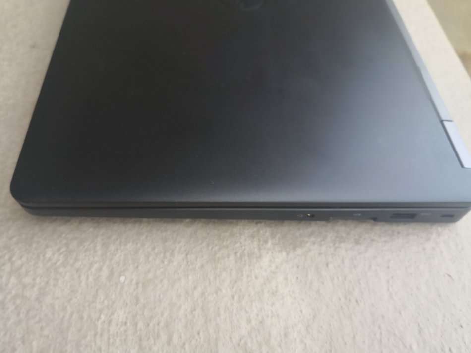 DELL LATITUDE E5470 6TH GEN CORE I7-6600U/14" FULL-HD SCREEN/ 16GB RAM/512SSD/2GB GRAPHICS/WIN 10