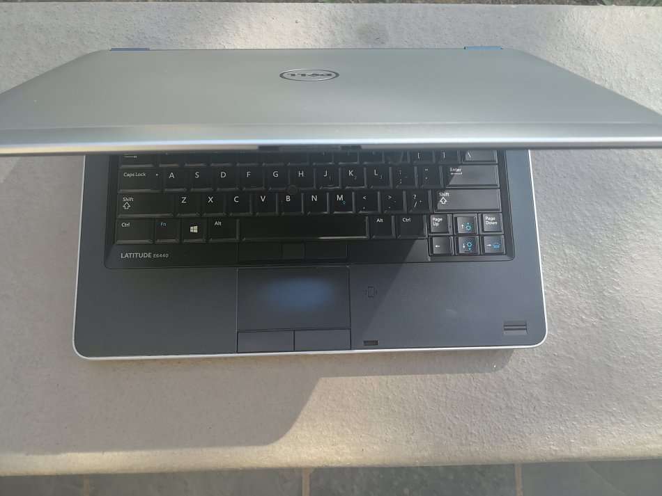 DELL LATITUDE E6440 4TH GENERATION CORE i7/14" SCREEN/ 8GB RAM/1TB HDD/2GB GRAPHICS/3G/WIN 10 PRO