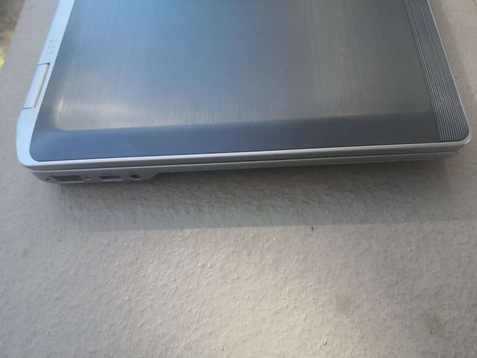 DELL LATITUDE E6530 CORE i7-3540M/15.6" SCREEN/ 8GB MEMORY/500GB HDD/WIN 8.1  PRO