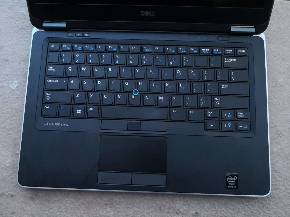 DELL LATITUDE E7440 4TH GENERATION CORE i3-4010U/14" SCREEN/ 4GB RAM/320GB HDD/WIN 8.1 PRO