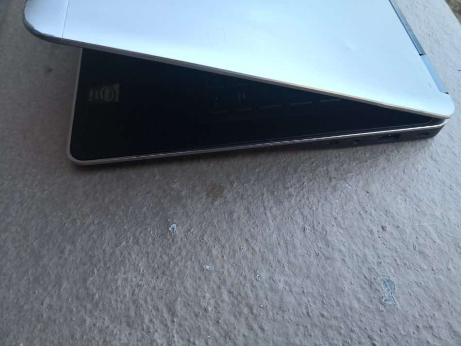 DELL LATITUDE E7440 4TH GENERATION CORE i3-4010U/14" SCREEN/ 4GB RAM/320GB HDD/WIN 8.1 PRO