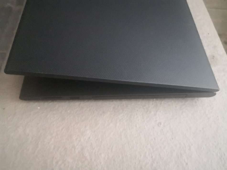 DELL INSPIRON 3542 4TH GENERATION CORE i5/15.6" SCREEN/ 8GB RAM/1TB HDD/2GB GRAPHICS/WIN 10 PRO