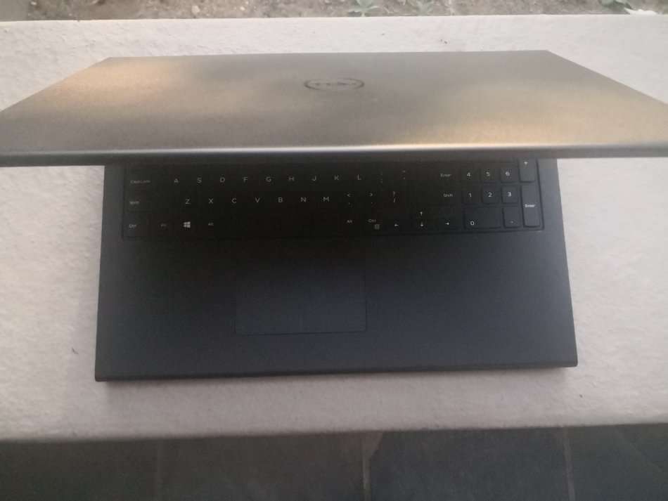 DELL INSPIRON 3542 4TH GENERATION CORE i5/15.6" SCREEN/ 8GB RAM/1TB HDD/2GB GRAPHICS/WIN 10 PRO