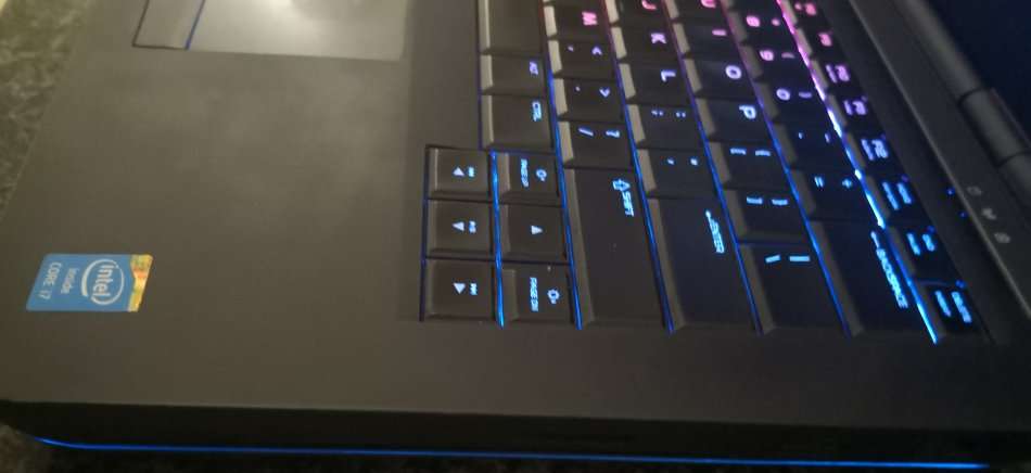 ALIENWARE 14 4TH GEN CORE I7/14" FULL-HD SCREEN/ 16GB RAM/128GB SSD+ 1TB HDD/2GB GRAPHICS/WIN 10 PRO