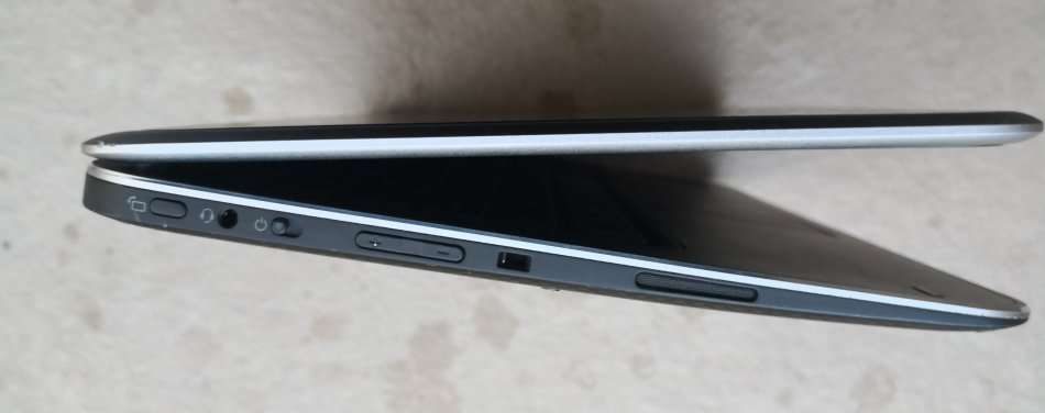 DELL XPS 12 9Q33 4TH GEN CORE I7-4500U/12" FULL-HD TOUCHSCREEN SCREEN/ 8GB RAM/128GB SSD/WINDOWS 8.1