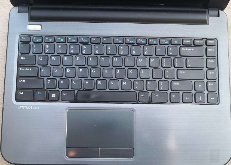 DELL LATITUDE 3440 4TH GENERATION CORE i5-4200U/14" SCREEN/ 4GB RAM/500GB HDD/WIN 8.1 PRO