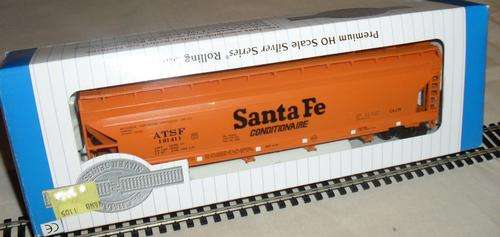 Bachmann Santa Fe Center flow hopper