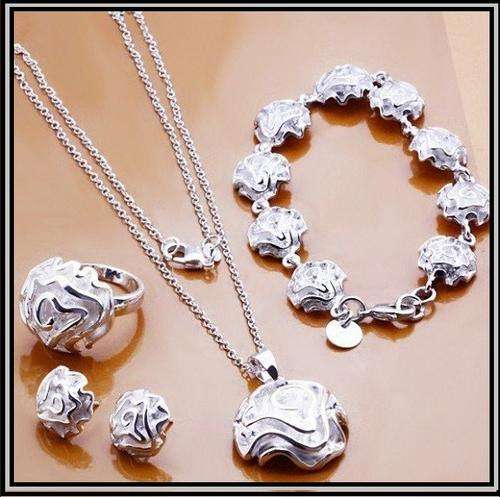 BEYOND STUNNING!!!! 925 Sterling silver stamped rose design jewellery set