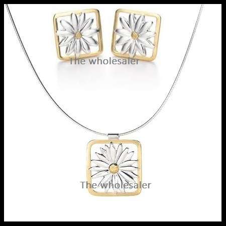 BEYOND STUNNING!!! TWO TONE SILVER PLATED DAISY JEWELLERY SET