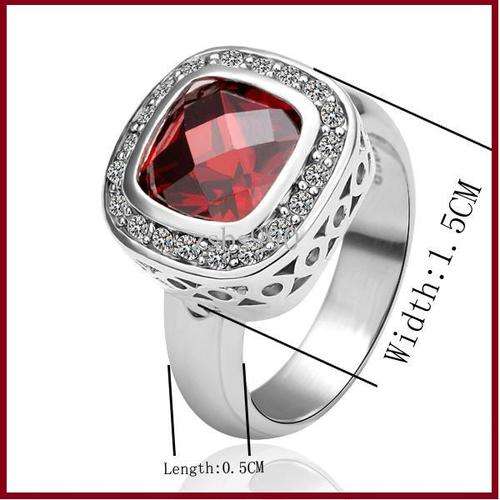 BEYOND STUNNING!!!! 18K PLATINUM PLATED RING WITH AUSTRIAN CRYSTALS