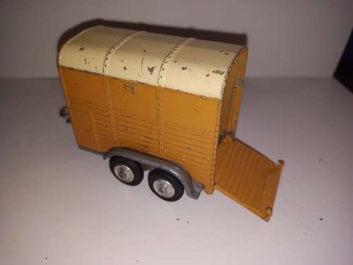 Corgi Rice ponytrailer
