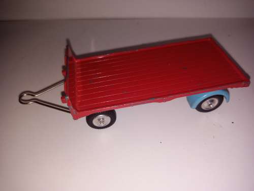 Corgi platform trailer