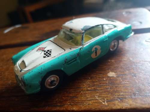 Corgi Aston Martin comp.