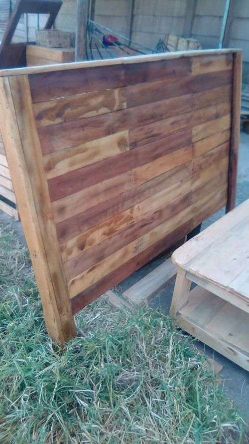PALLET HEADBOARD