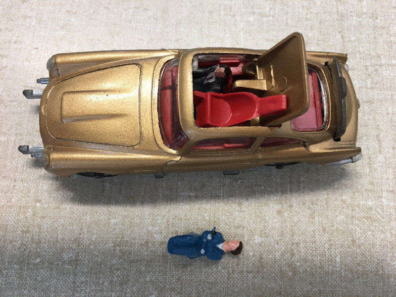 James Bond's Aston Martin D.B.5 - Corgi Toys