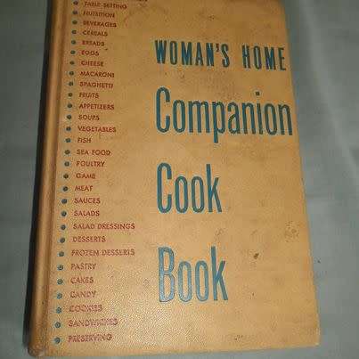 WOMANS HOME COMPANION COOK BOOK, 1946. HARDCOVER