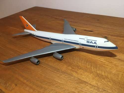 SAA SAL Model airplane from the 90s