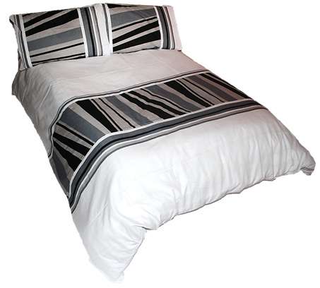 WOOLWORTHS QUALITY - SUPERIOR QUALITY - 3 PCE DUVET COVER SETS - DOUBLE BED SIZE