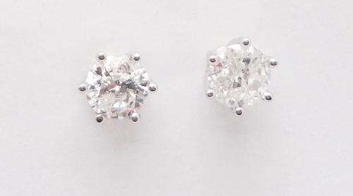 ***BARGAIN***0.50cts - White Gold Diamond Stud Earrings