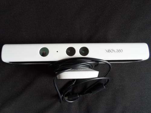 XBOX 360: White Kinect sensor + Star Wars game
