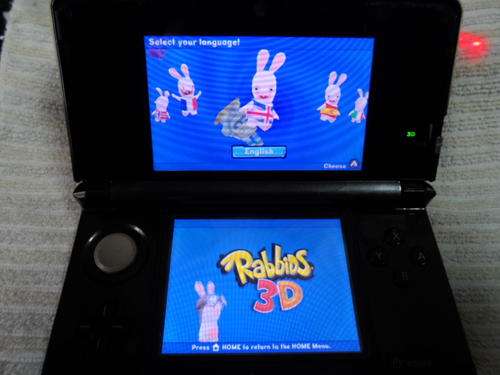 Nintendo 3DS: Console, charger and Rabbids game