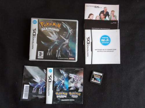 Nintendo DS: Pokemon Diamond version plus Pokemon black version