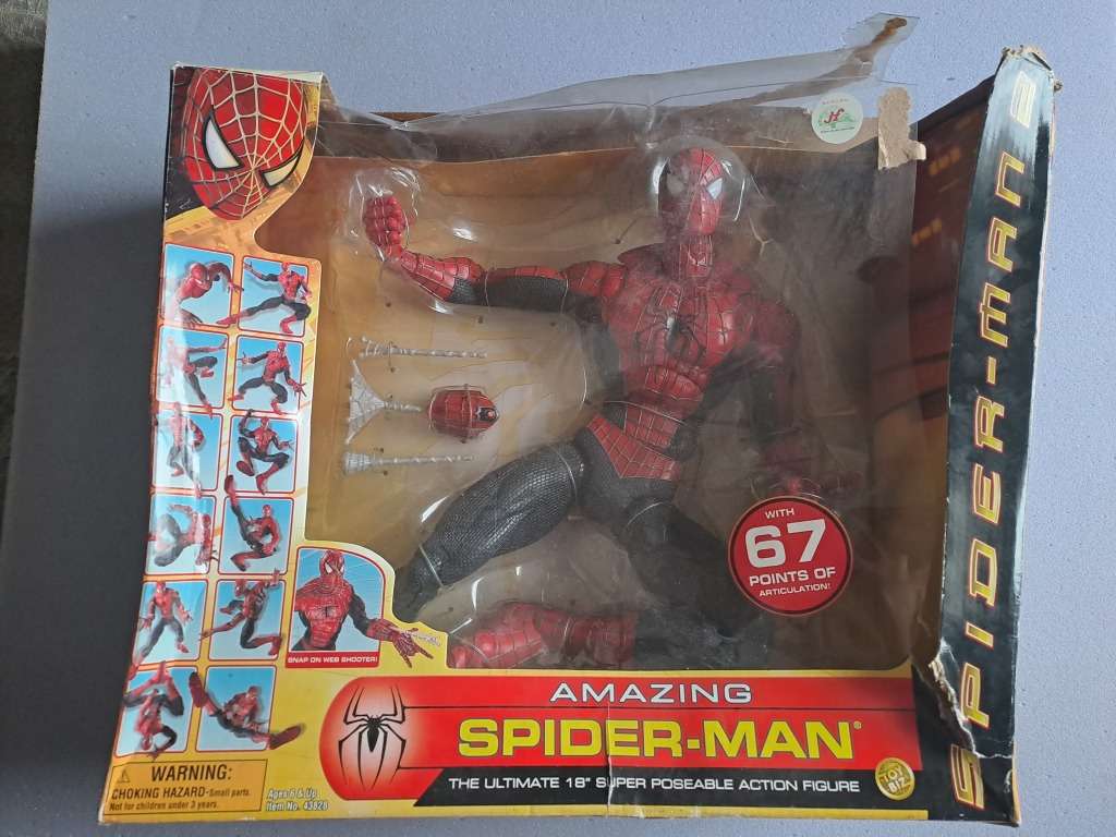 Action Toys 2004 Spider Man 2, 18` Super Poseable Action Figure