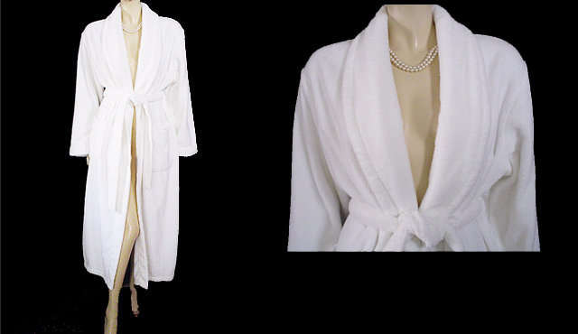 Extra Luxurious Bath Robe (Very Heavy, Very Thick) with XL Bath Sheet Included