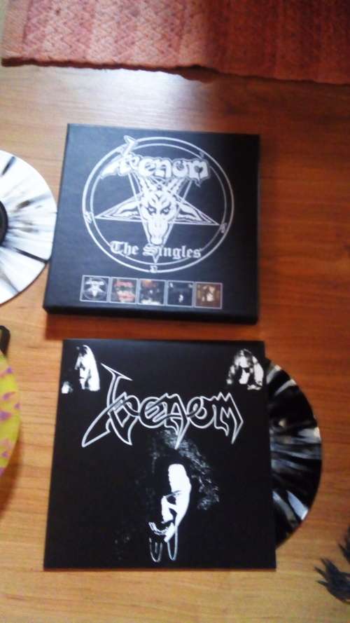 Venom-The Singles Splatter box set,Near Mint