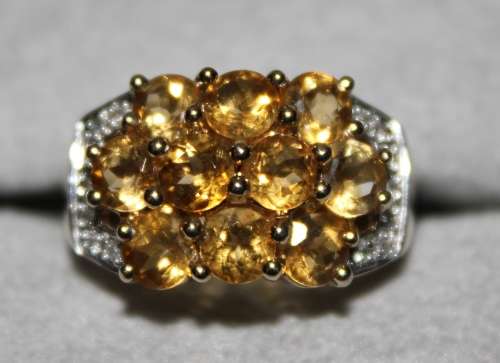 *Reduced* Beautiful 9ct Yellow Gold Citrine and Diamond Cluster Ring