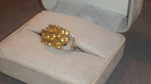 *Reduced* Beautiful 9ct Yellow Gold Citrine and Diamond Cluster Ring